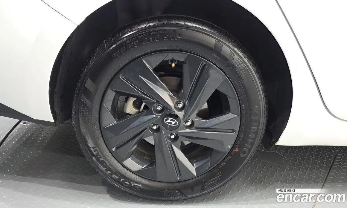 Hyundai Avante 2023 1.6 автомат (гидро), фото 5 Hyundai Avante 2023 1.6 автомат (гидро), фото 5