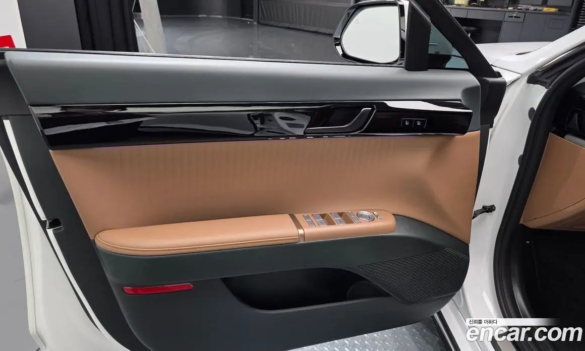 Hyundai Grandeur 2023 1.6 автомат (гидро), фото 13
