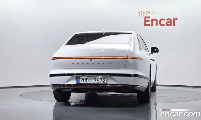 Hyundai Grandeur 2023 1.6 автомат (гидро), миниатюра 3