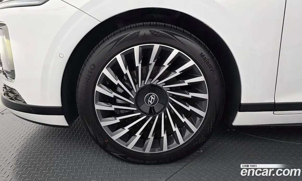 Hyundai Grandeur 2023 1.6 автомат (гидро), фото 4