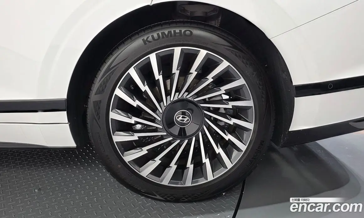 Hyundai Grandeur 2023 1.6 автомат (гидро), фото 6