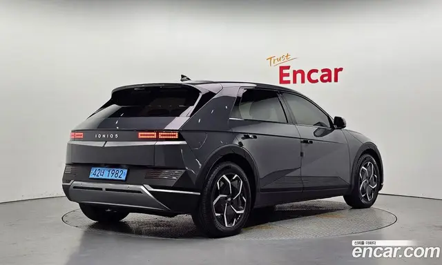 Hyundai Ioniq 5 2023 0.1 автомат (гидро), миниатюра 2
