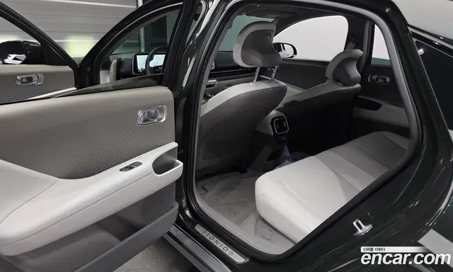 Hyundai Ioniq 6 2023 0.1 автомат (гидро), миниатюра 11