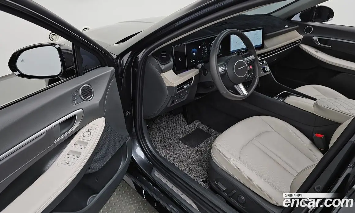 Hyundai Sonata 2024 1.6 автомат (гидро), фото 13