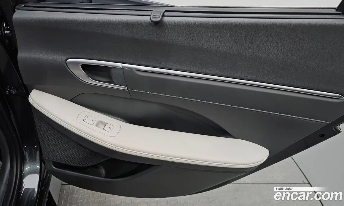 Hyundai Sonata 2024 1.6 автомат (гидро), фото 15