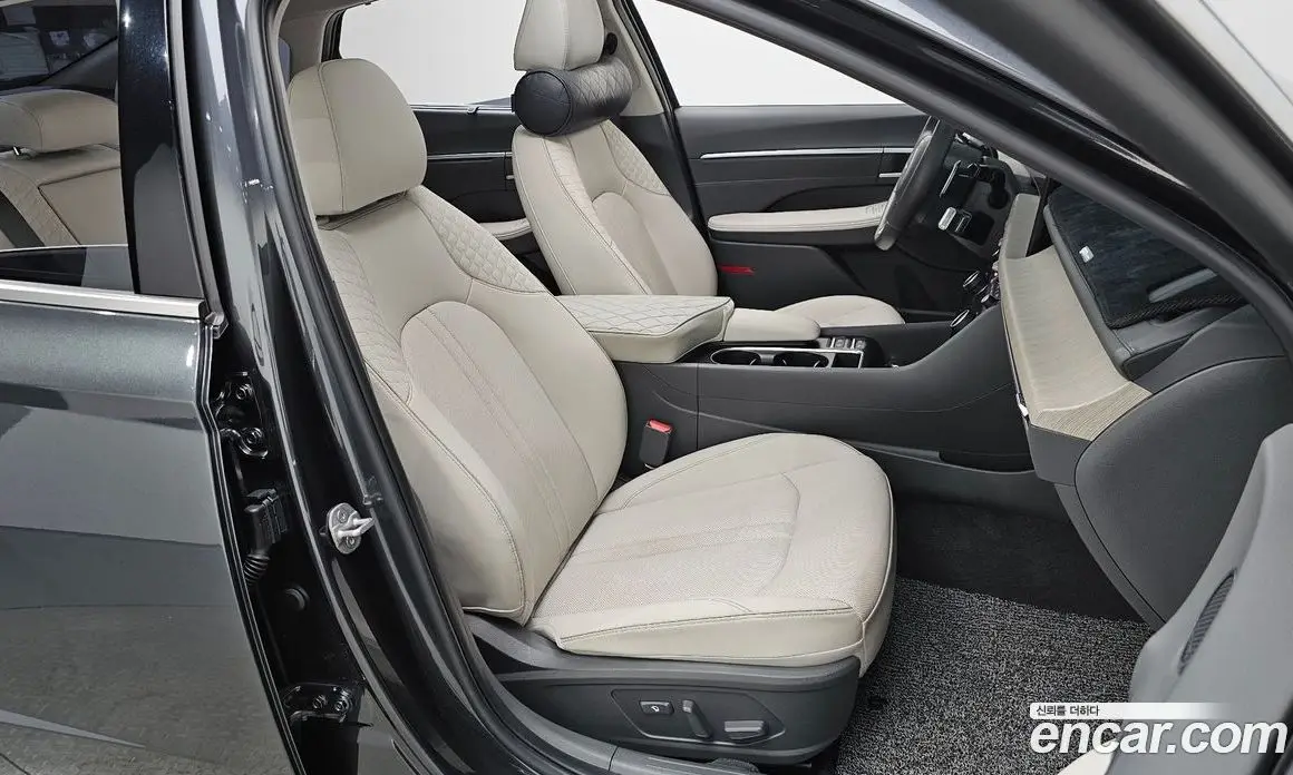 Hyundai Sonata 2024 1.6 автомат (гидро), фото 16