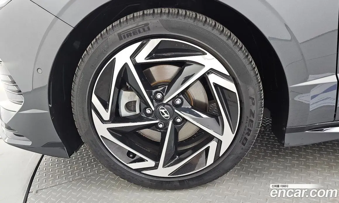 Hyundai Sonata 2024 1.6 автомат (гидро), фото 5