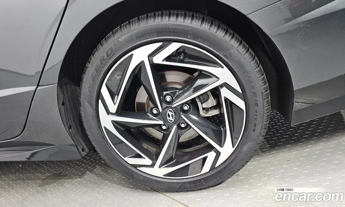 Hyundai Sonata 2024 1.6 автомат (гидро), фото 7