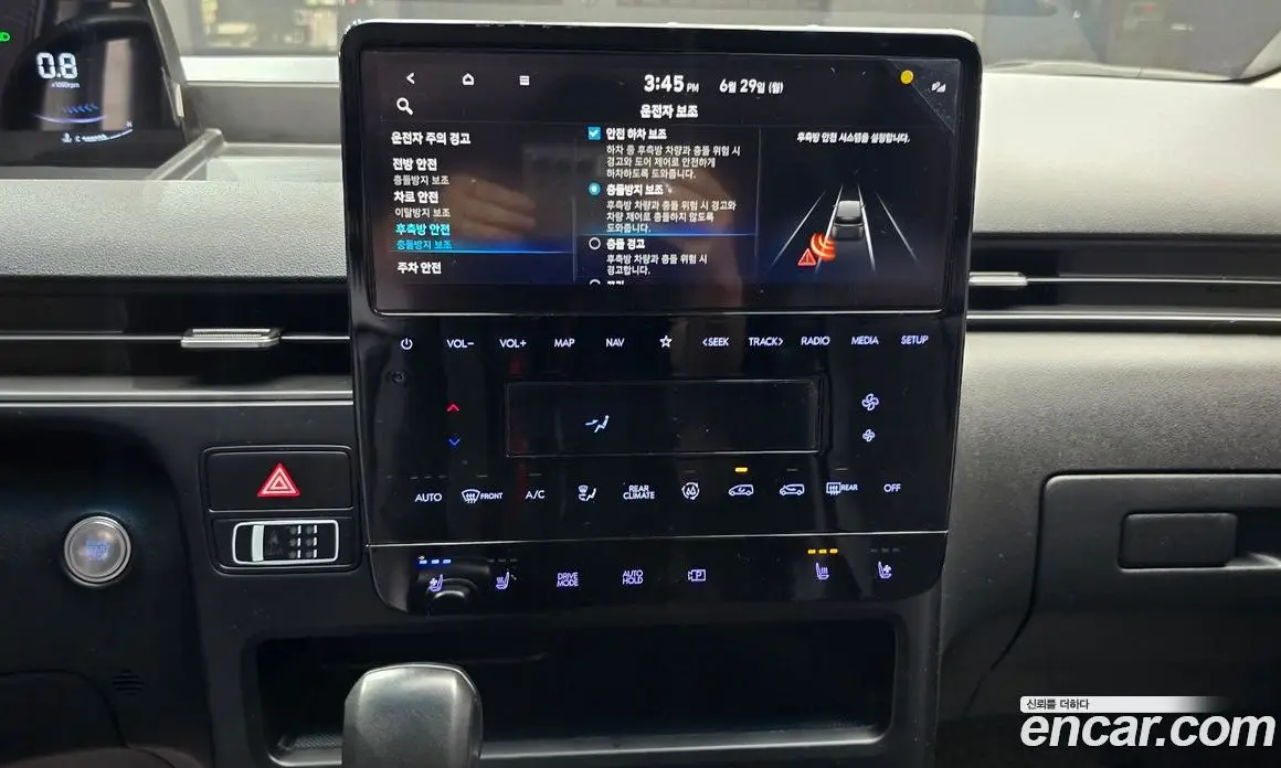 Hyundai Staria 2021 2.2 автомат (гидро), фото 20
