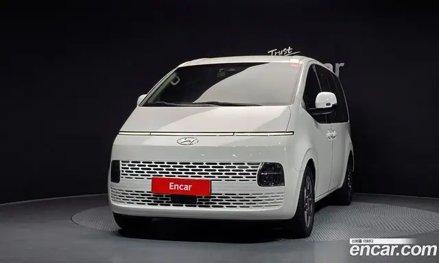 Hyundai Staria 2021 2.2 автомат (гидро), миниатюра 3