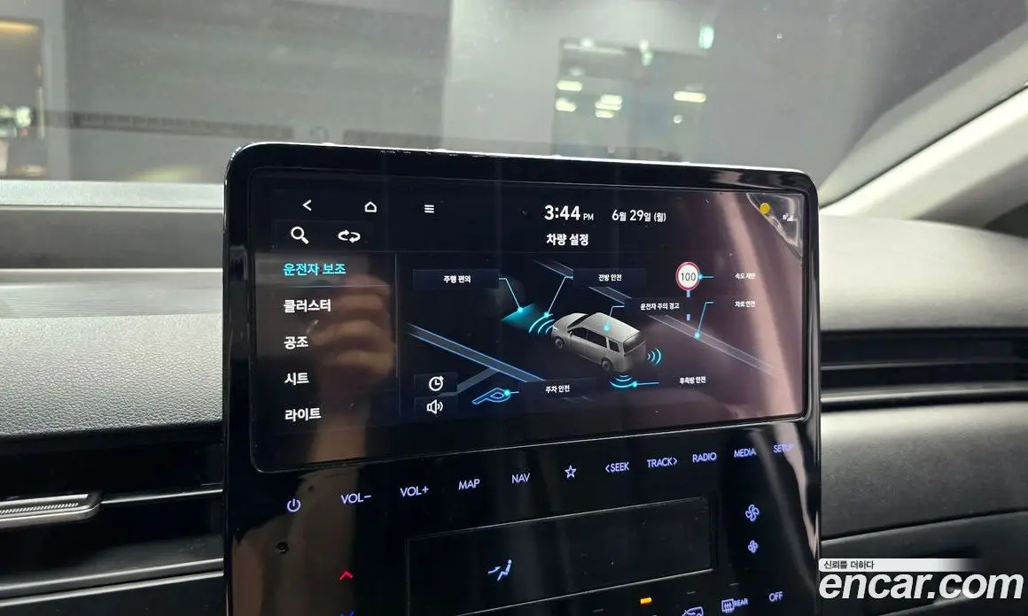 Hyundai Staria 2021 2.2 автомат (гидро), фото 22
