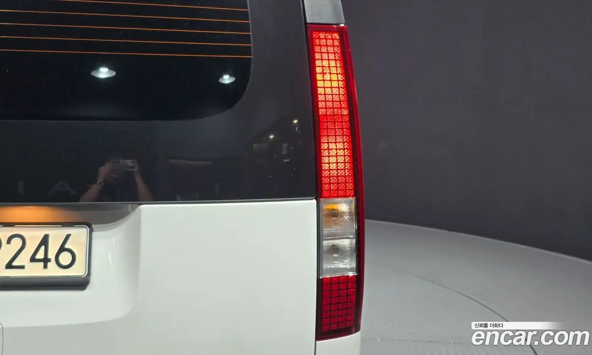 Hyundai Staria 2021 2.2 автомат (гидро), фото 9