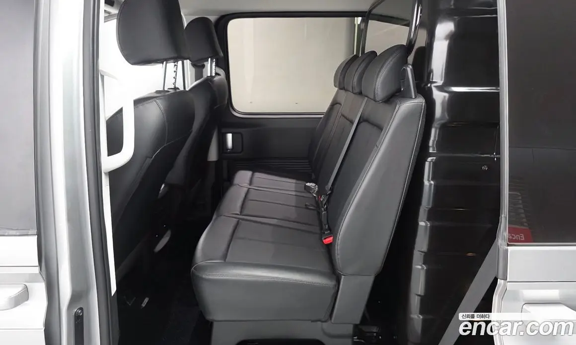 Hyundai Staria 2022 2.2 автомат (гидро), фото 16