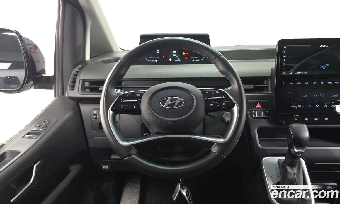 Hyundai Staria 2022 2.2 автомат (гидро), фото 19