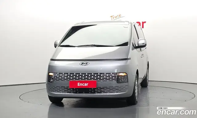 Hyundai Staria 2022 2.2 автомат (гидро), миниатюра 3