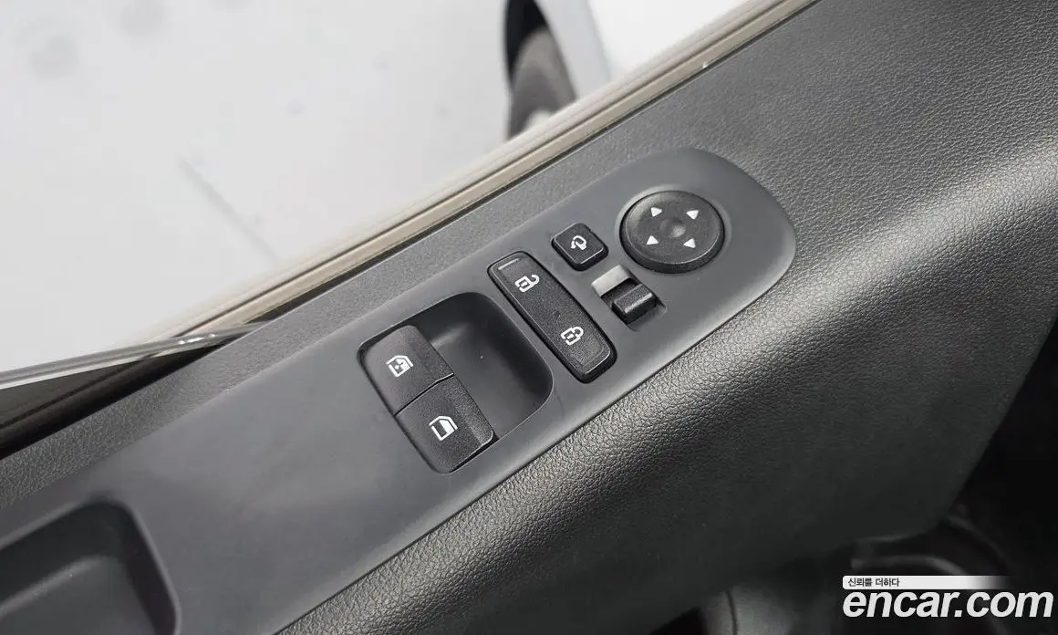 Hyundai Staria 2022 2.2 автомат (гидро), фото 28