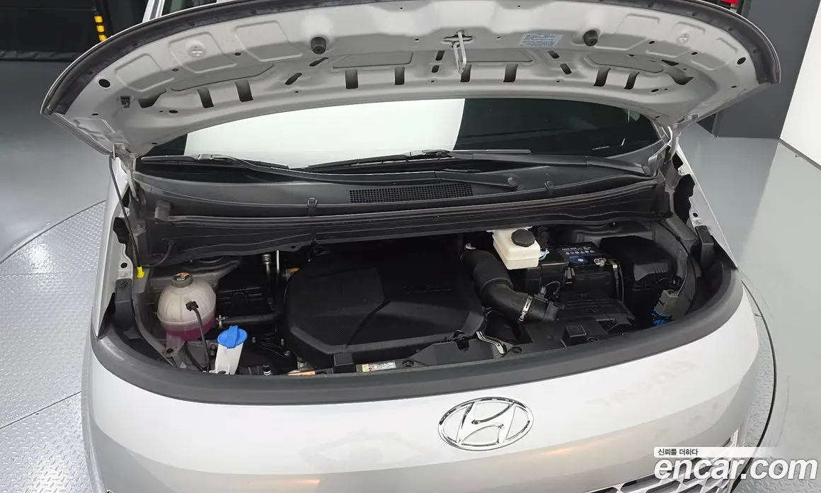 Hyundai Staria 2022 2.2 автомат (гидро), фото 6