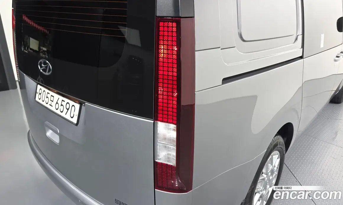 Hyundai Staria 2022 2.2 автомат (гидро), фото 9
