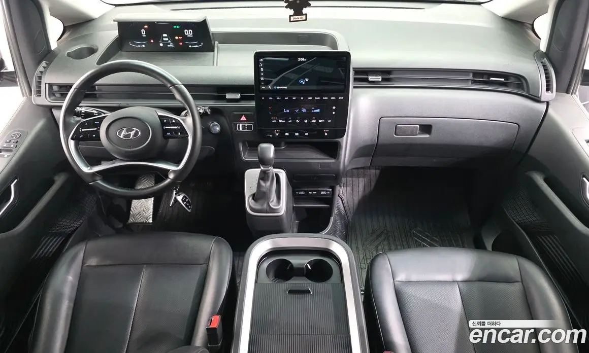 Hyundai Staria 2022 2.2 автомат (гидро), фото 10