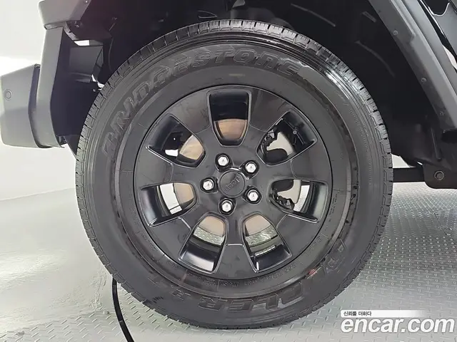 Jeep Wrangler 2023 2.0 автомат (гидро), миниатюра 5 Jeep Wrangler 2023 2.0 автомат (гидро), миниатюра 5