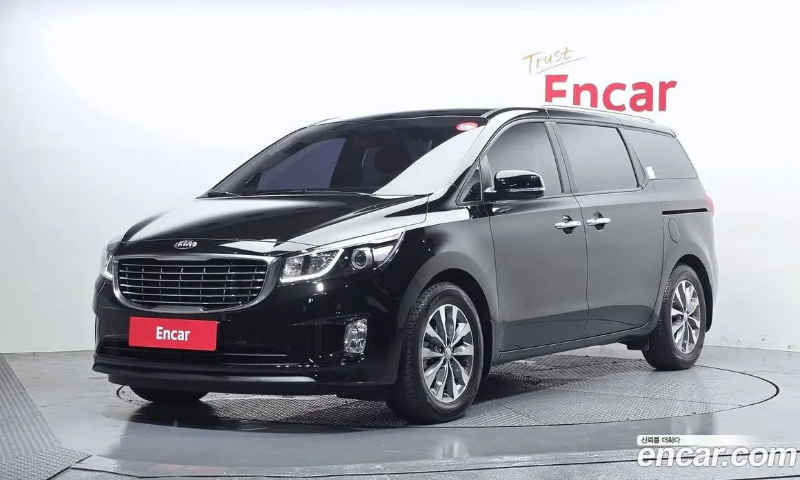Kia Carnival 2016 2.2 автомат (гидро), фото 1 Kia Carnival 2016 2.2 автомат (гидро), фото 1