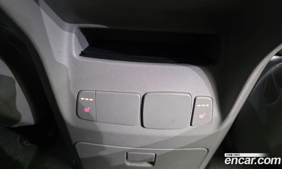 Kia Carnival 2016 2.2 автомат (гидро), фото 26 Kia Carnival 2016 2.2 автомат (гидро), фото 26