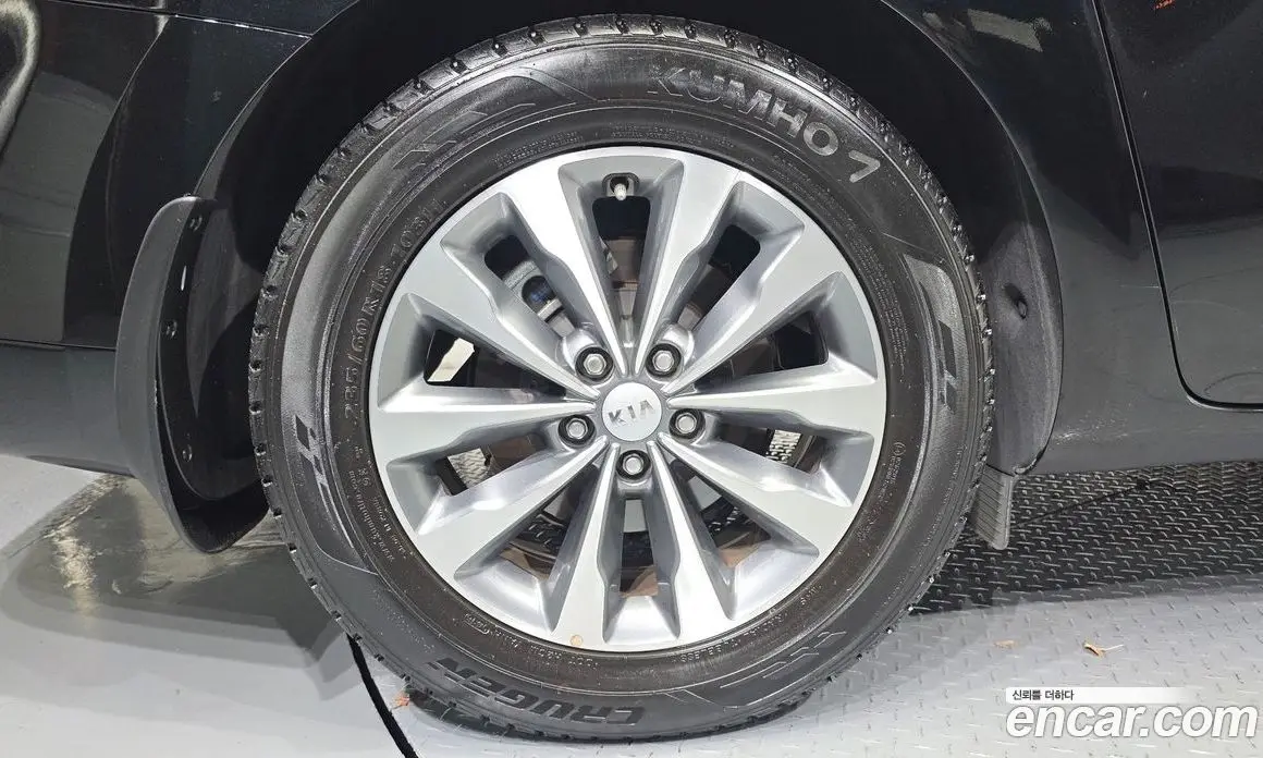 Kia Carnival 2016 2.2 автомат (гидро), фото 5 Kia Carnival 2016 2.2 автомат (гидро), фото 5