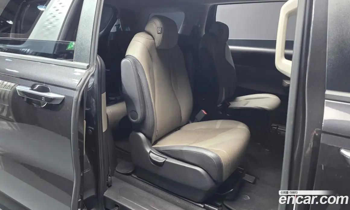 Kia Carnival 2024 2.2 автомат (гидро), фото 18