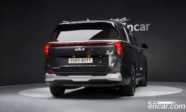 Kia Carnival 2024 2.2 автомат (гидро), миниатюра 4