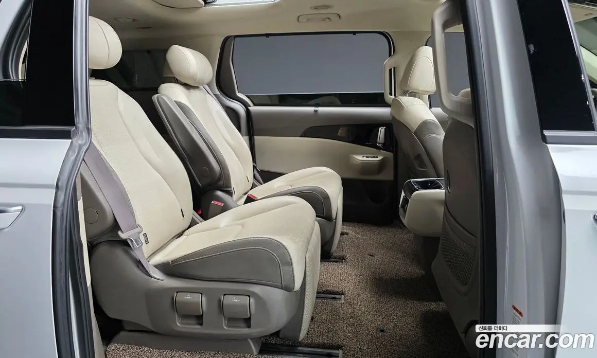Kia Carnival 2024 2.2 автомат (гидро), фото 17