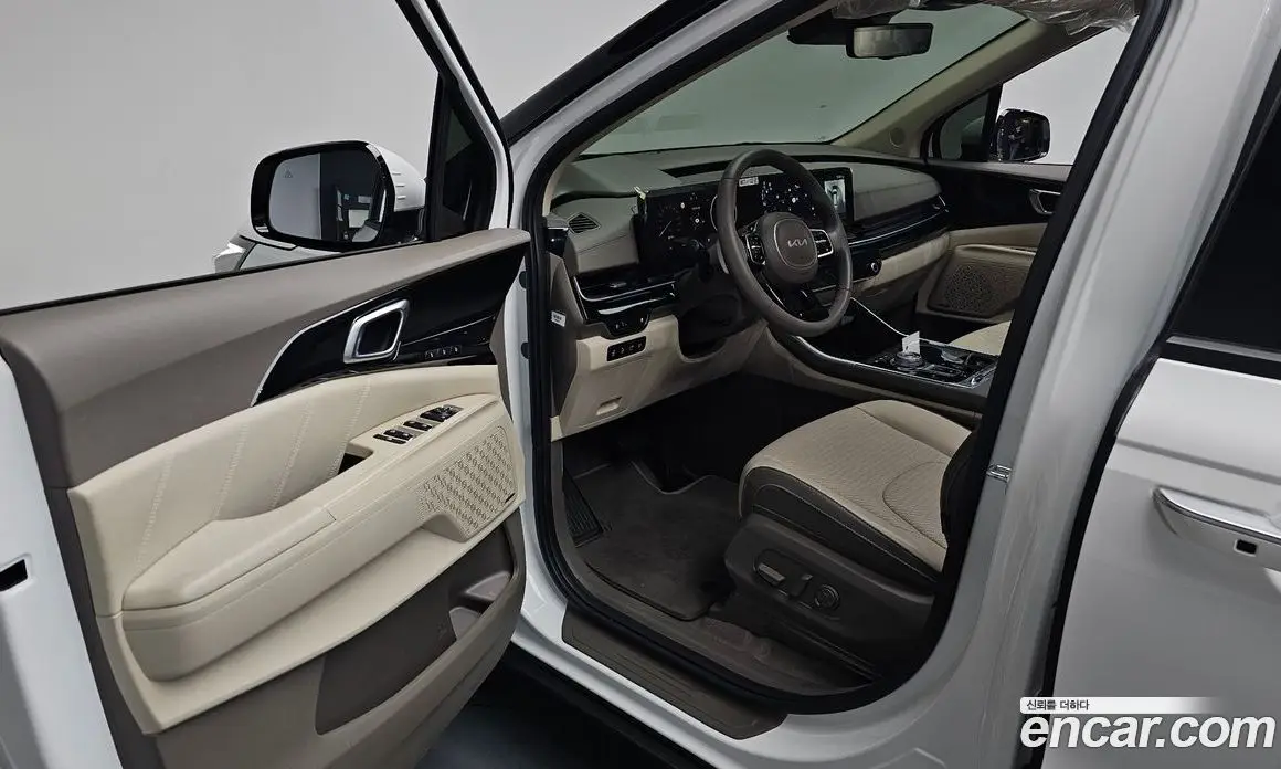 Kia Carnival 2024 1.6 автомат (гидро), фото 12