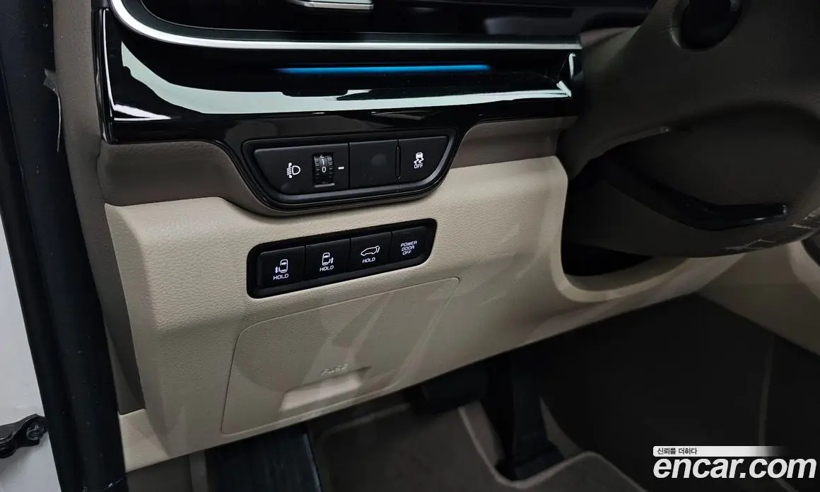 Kia Carnival 2024 1.6 автомат (гидро), фото 28