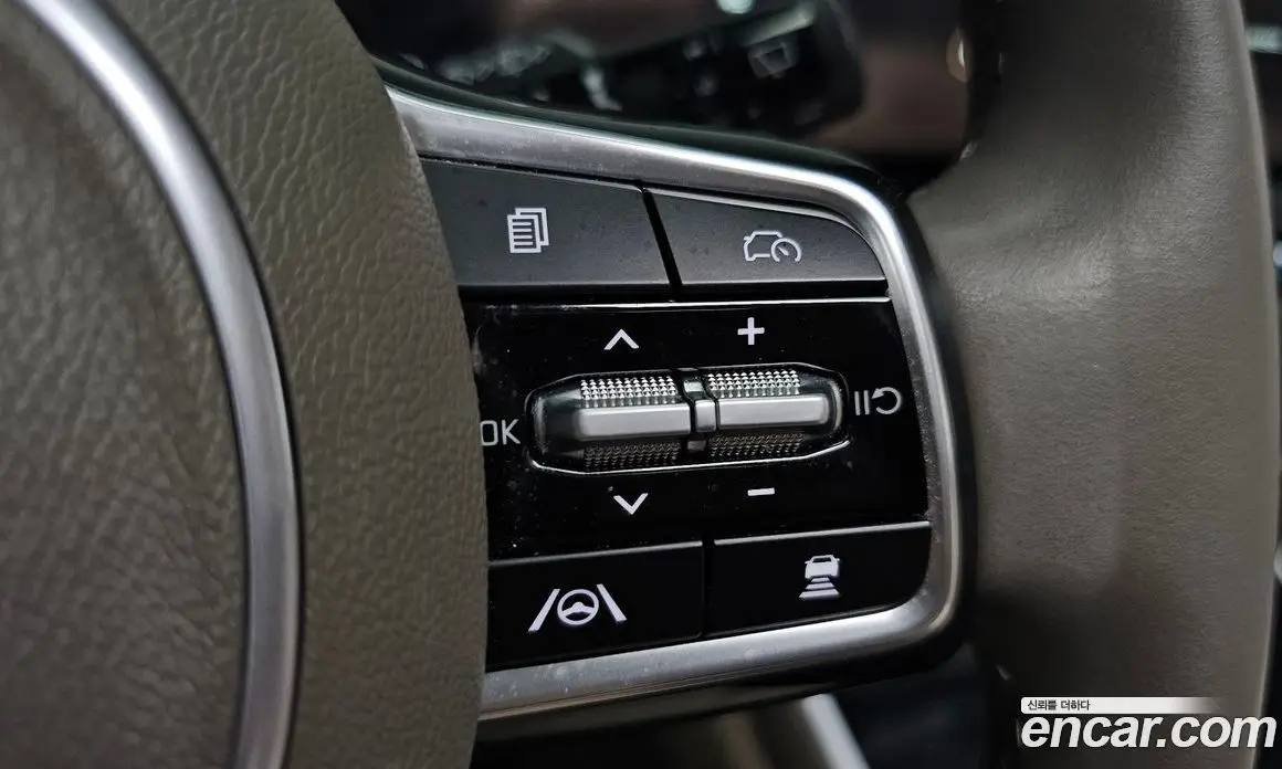 Kia Carnival 2024 1.6 автомат (гидро), фото 31