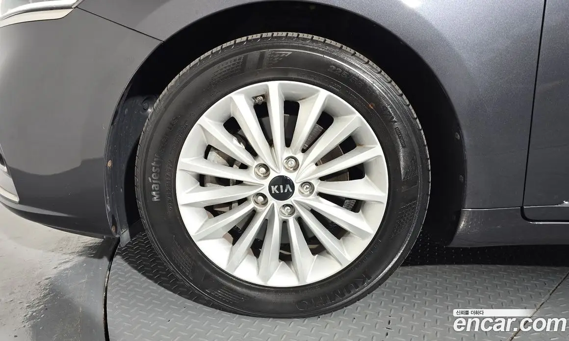 Kia K7 2018 2.4 автомат (гидро), фото 5 Kia K7 2018 2.4 автомат (гидро), фото 5