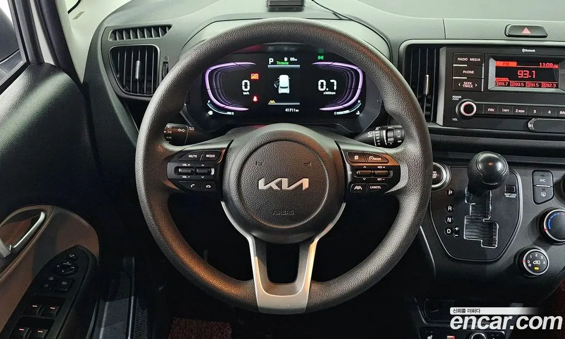 Kia Ray 2023 1.0 автомат (гидро), фото 19