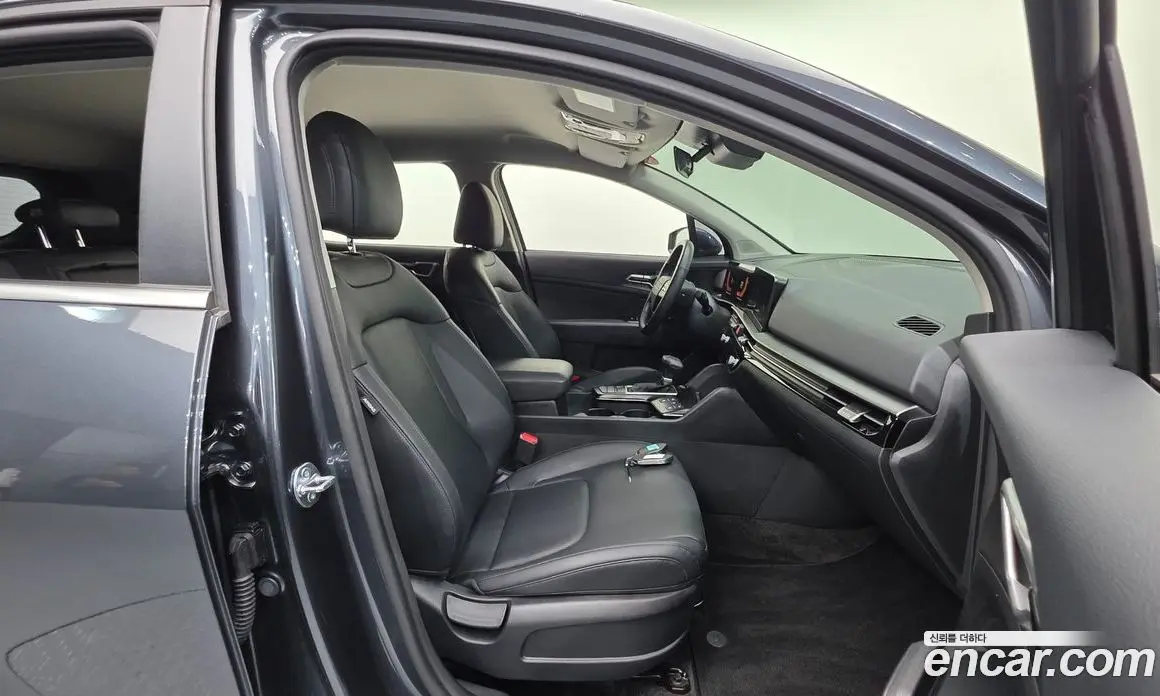 Kia Sportage 2025 2.0 автомат (гидро), фото 10 Kia Sportage 2025 2.0 автомат (гидро), фото 10