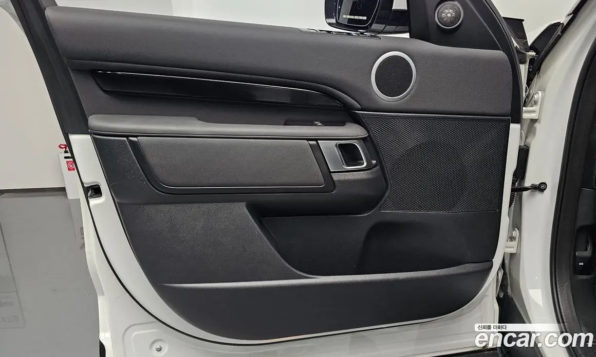 Land Rover Discovery 2019 3.0 автомат (гидро), фото 13 Land Rover Discovery 2019 3.0 автомат (гидро), фото 13