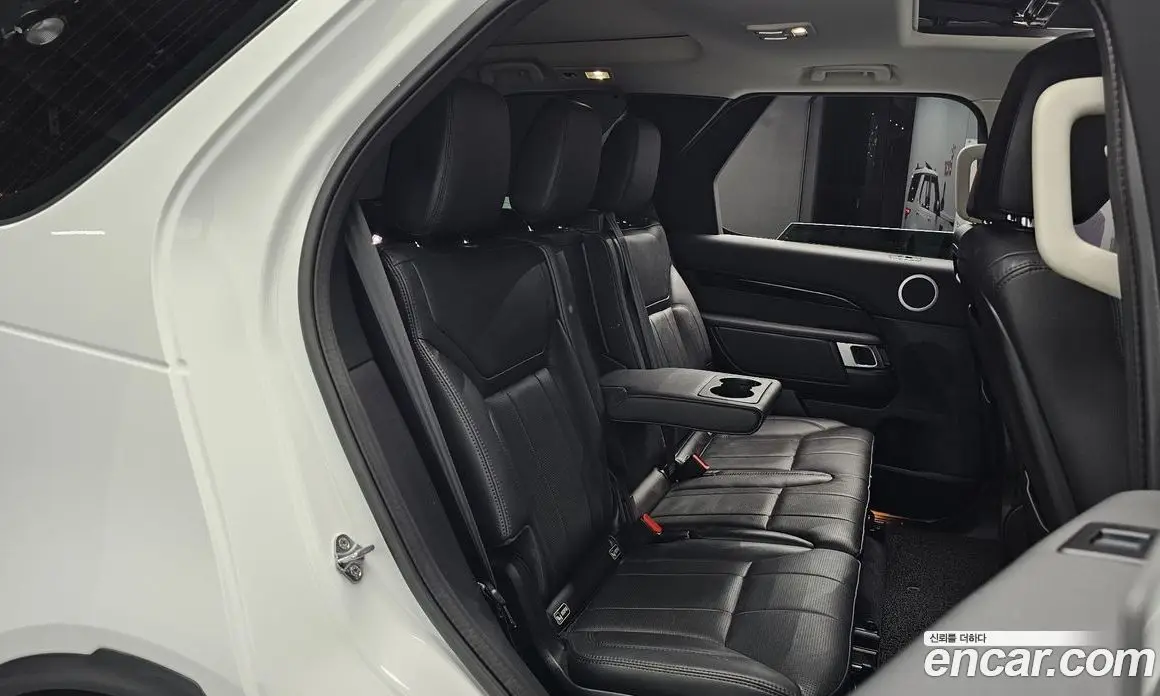 Land Rover Discovery 2019 3.0 автомат (гидро), фото 16 Land Rover Discovery 2019 3.0 автомат (гидро), фото 16