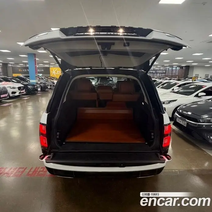 Land Rover Range Rover 2015 4.4 автомат (гидро), фото 17 Land Rover Range Rover 2015 4.4 автомат (гидро), фото 17