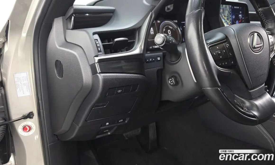 Lexus ES 2019 2.5 автомат (гидро), фото 19 Lexus ES 2019 2.5 автомат (гидро), фото 19