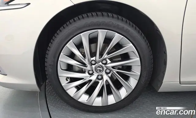Lexus ES 2019 2.5 автомат (гидро), миниатюра 5 Lexus ES 2019 2.5 автомат (гидро), миниатюра 5