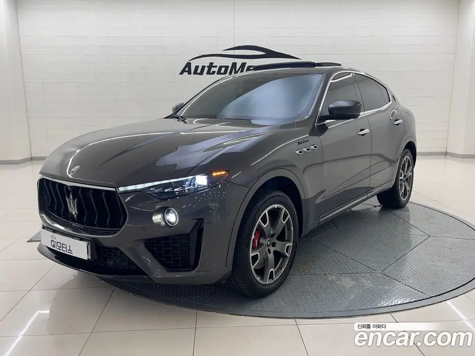Maserati Levante 2022 3.0 автомат (гидро), фото 2