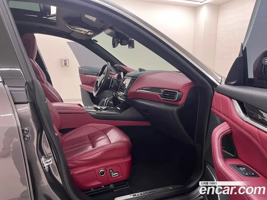 Maserati Levante 2022 3.0 автомат (гидро), фото 15