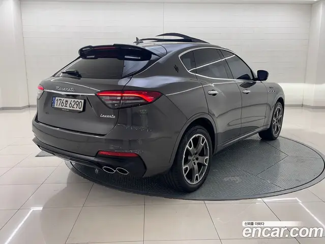 Maserati Levante 2022 3.0 автомат (гидро), миниатюра 3