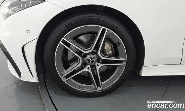 Mercedes-Benz CLS-Class 2023 2.0 автомат (гидро), миниатюра 5