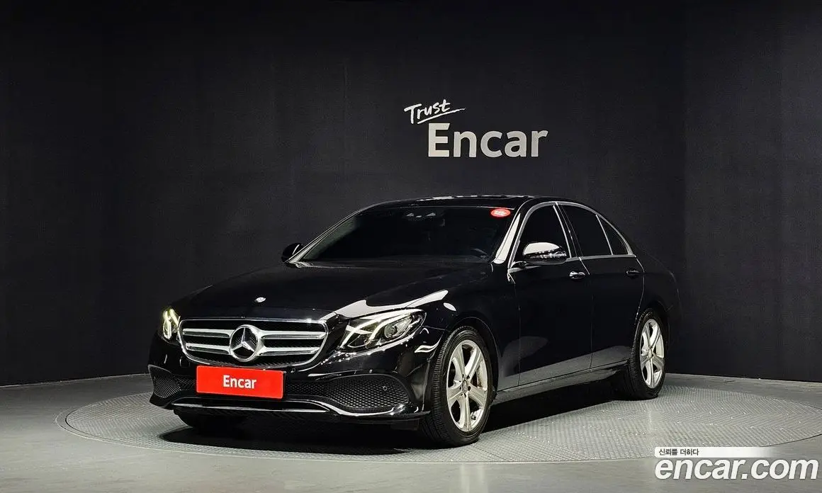 Mercedes-Benz E-Class 2017 2.0 автомат (гидро), фото 1