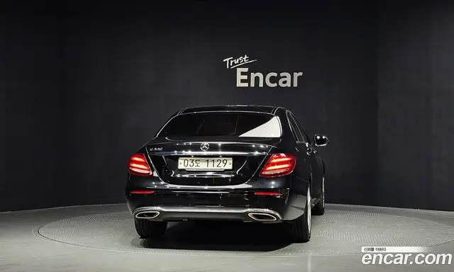 Mercedes-Benz E-Class 2017 2.0 автомат (гидро), миниатюра 4