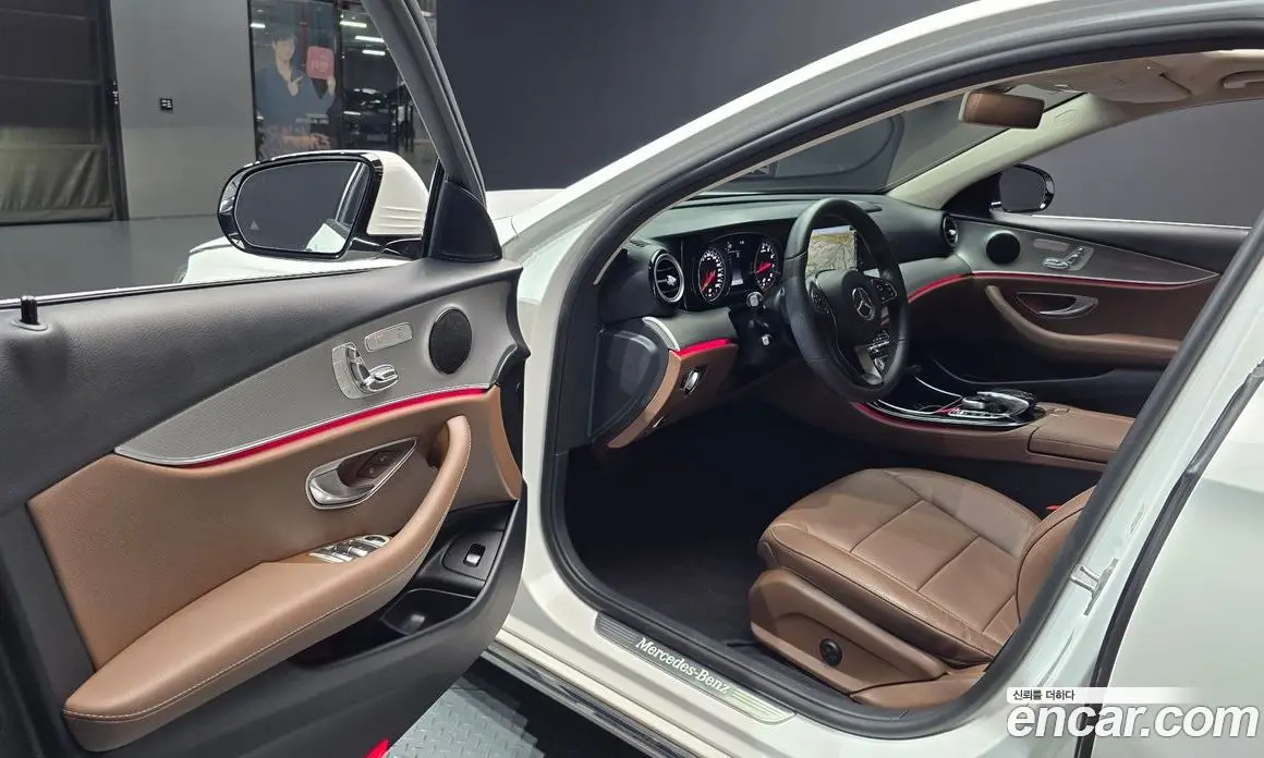 Mercedes-Benz E-Class 2018 2.0 автомат (гидро), фото 13 Mercedes-Benz E-Class 2018 2.0 автомат (гидро), фото 13