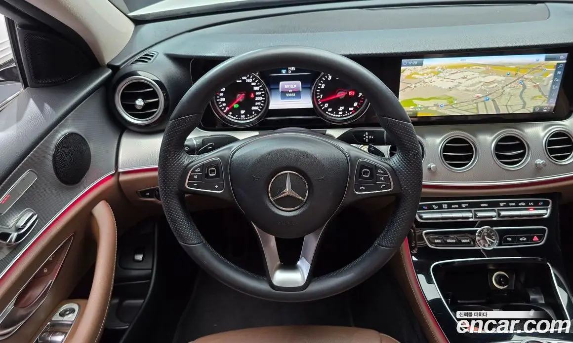 Mercedes-Benz E-Class 2018 2.0 автомат (гидро), фото 19 Mercedes-Benz E-Class 2018 2.0 автомат (гидро), фото 19
