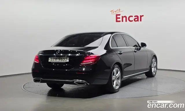 Mercedes-Benz E-Class 2018 2.0 автомат (гидро), миниатюра 2 Mercedes-Benz E-Class 2018 2.0 автомат (гидро), миниатюра 2